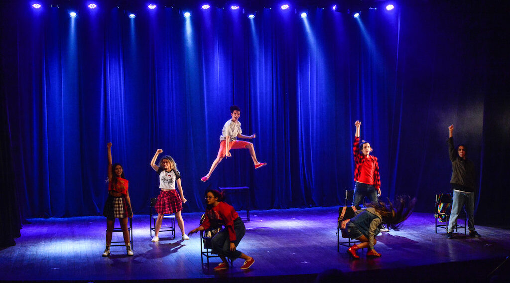 Espetáculo Adolescer tem nova apresentação no Teatro CIEE dia 3 de julho