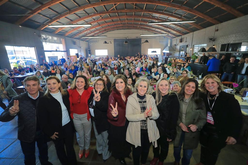 Deputada Patrícia Alba defende maior participação das mulheres na política, em encontro do MDB Mulher, em Veranópolis