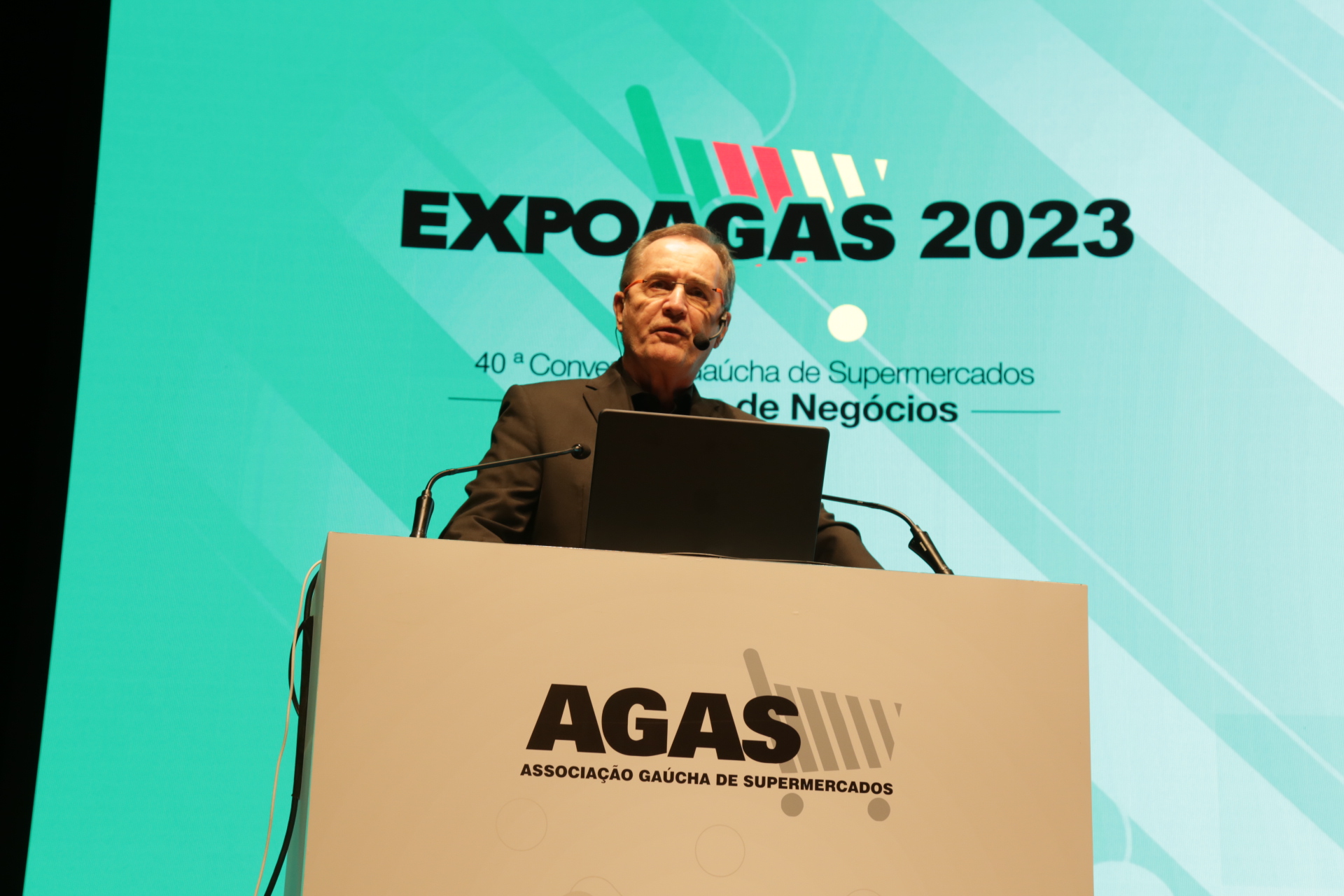 “A inteligência artificial não é uma onda, mas um grande tsunami”, afirma Walter Longo na Expoagas 2023