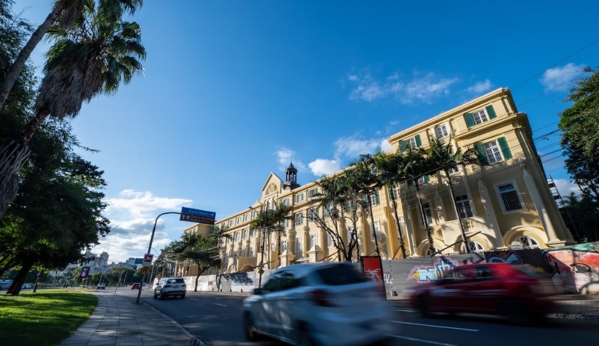 Pão dos Pobres completa 128 anos e apresenta primeira etapa do restauro do seu prédio