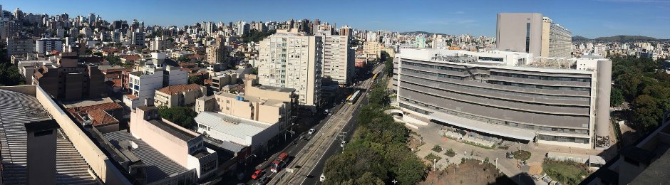 Praia de Belas Shopping doa 200 brinquedos para o Natal do Hospital de Clínicas de Porto Alegre