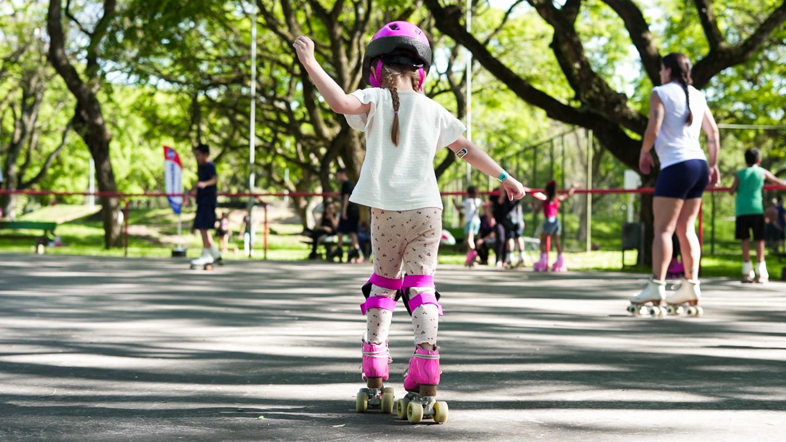 Praia de Belas oferece aulas gratuitas de patinação artística até março