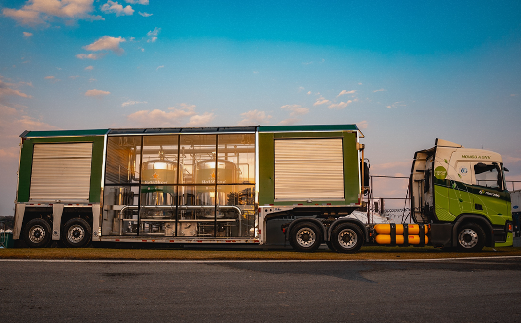 Estação de chope da HEINEKEN vira ponto de distribuição de água potável para a população de Porto Alegre