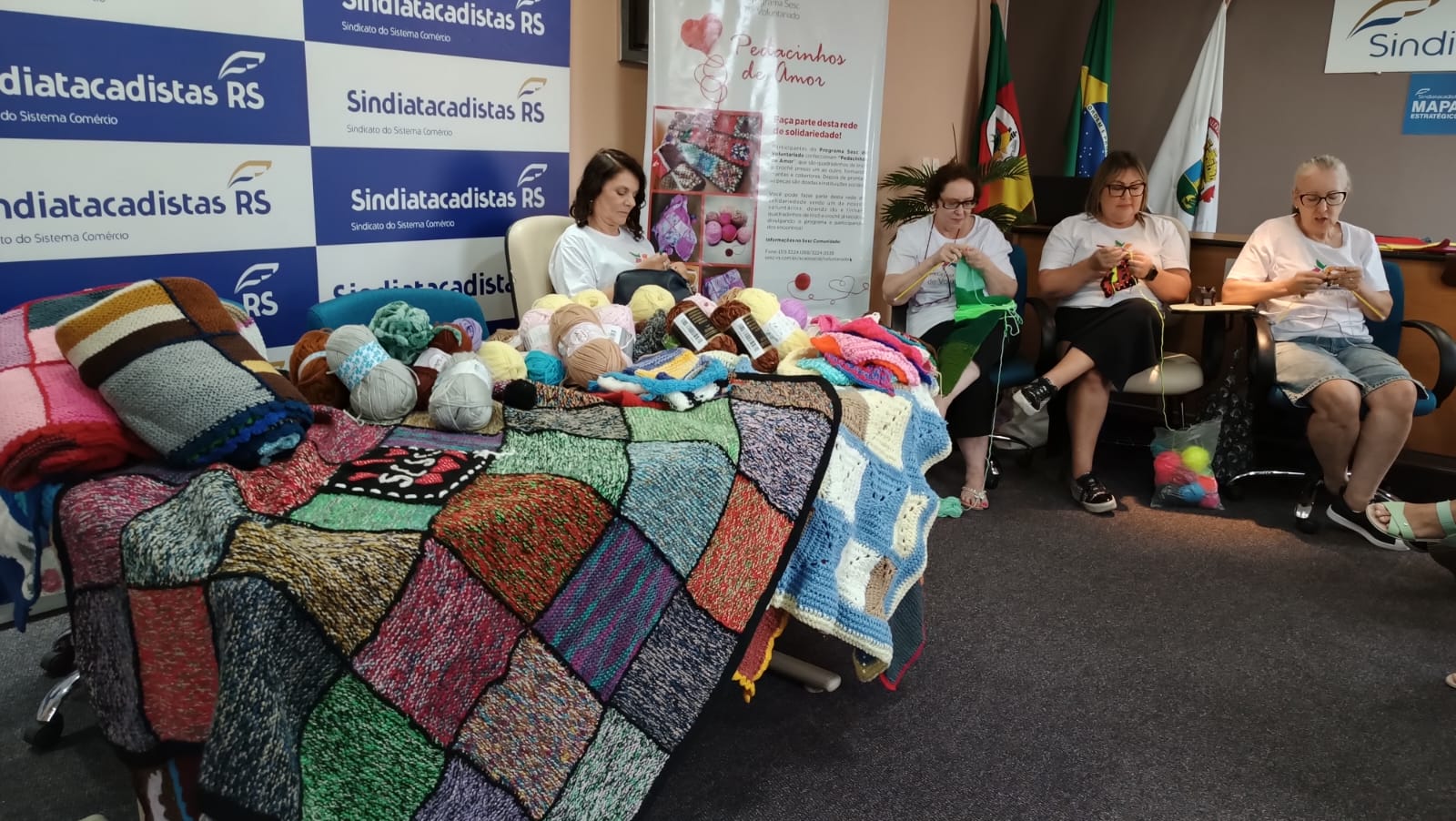 Campanha Pedacinhos de Amor promove solidariedade no combate ao frio