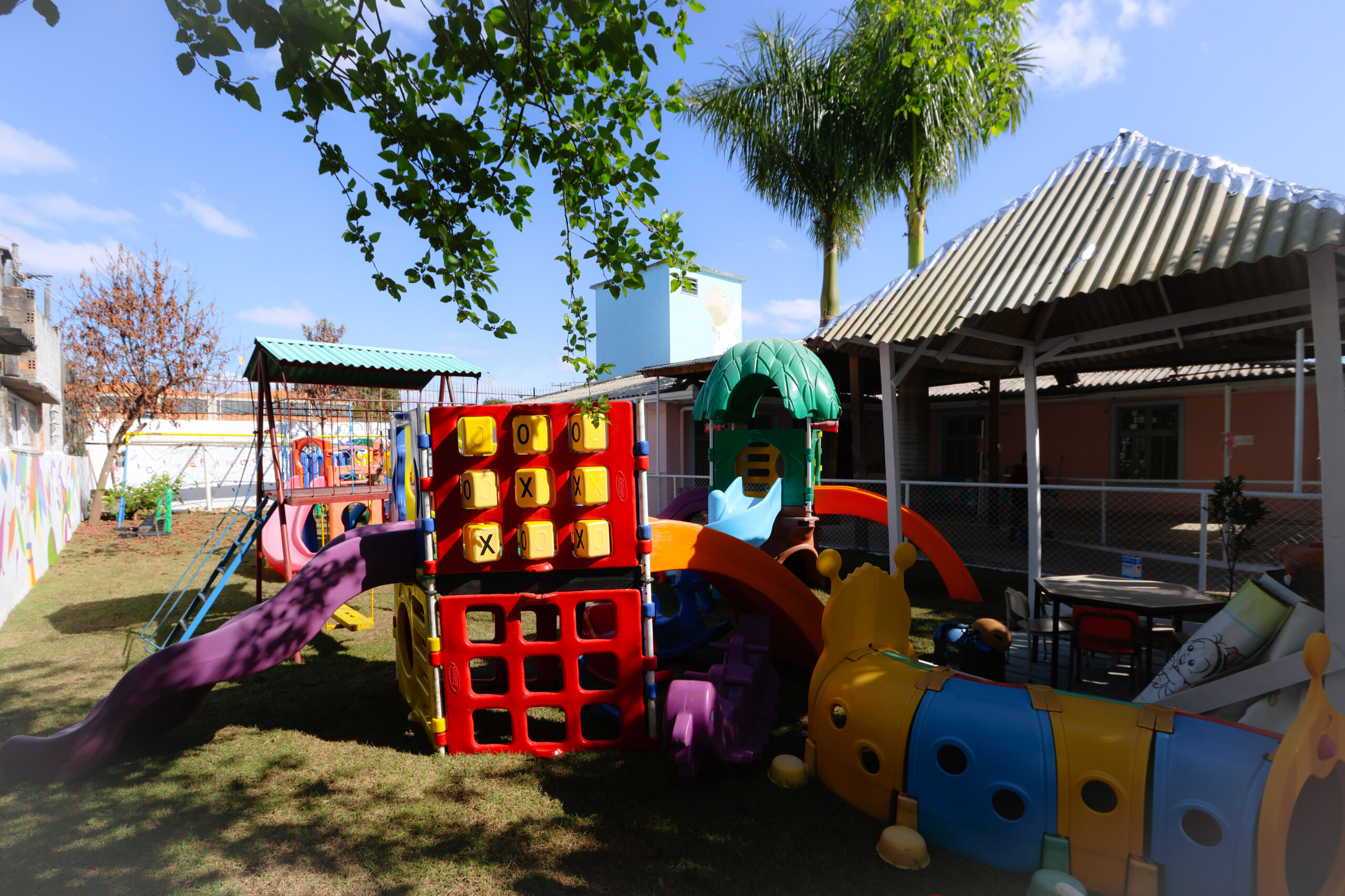 Após ser devastada pelas chuvas, creche Vitória é revitalizada e reaberta em Porto Alegre