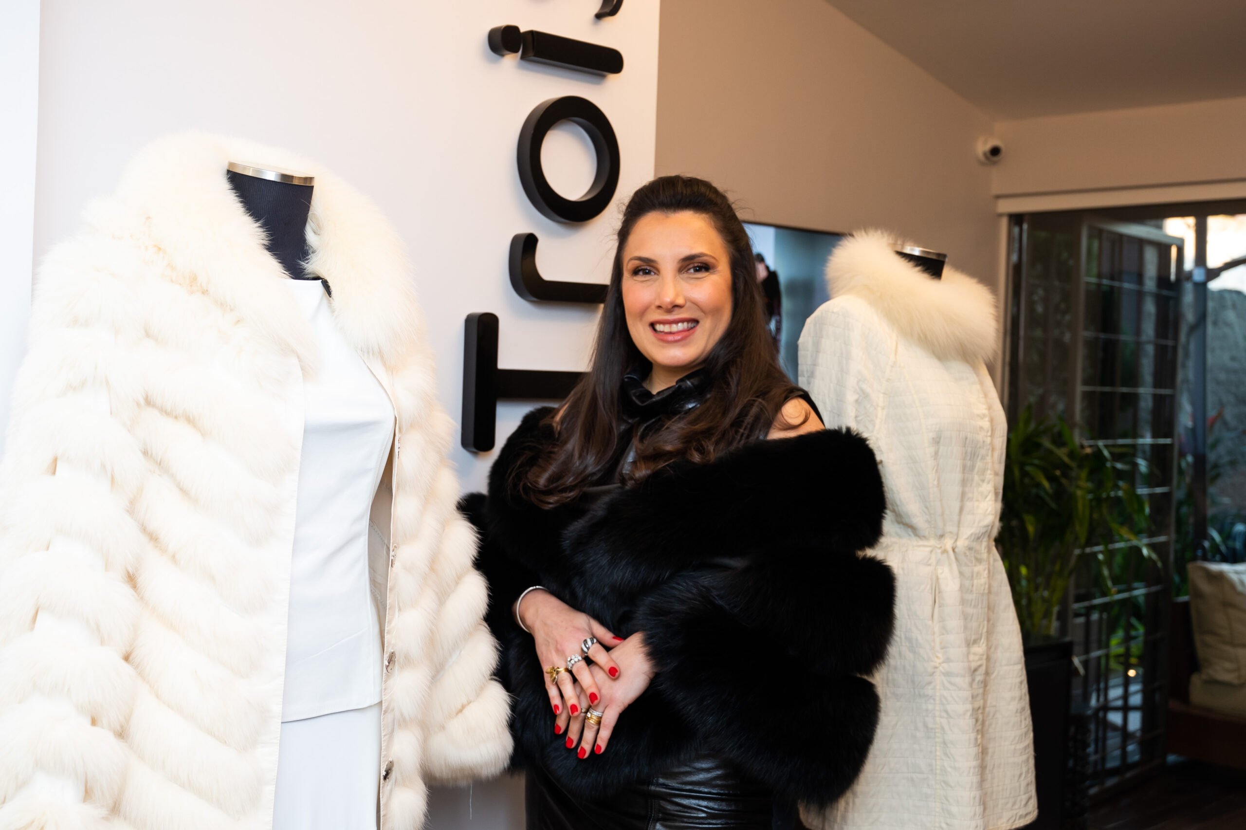 St. Trois reúne moda e solidariedade em evento de alto-inverno na Maison