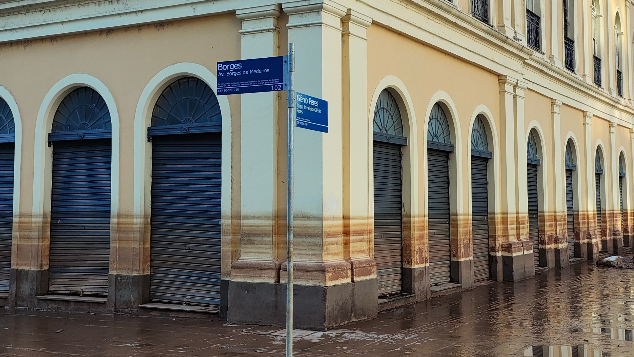 Caminhada percorre pontos do Centro atingidos pelas inundações de maio