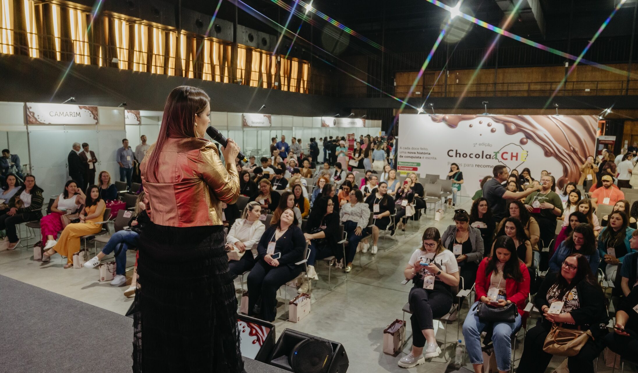 Mara Cakes e João Rodrigues abrem a ChocolaTCHÊ com palestras sobre sucesso e empreendedorismo