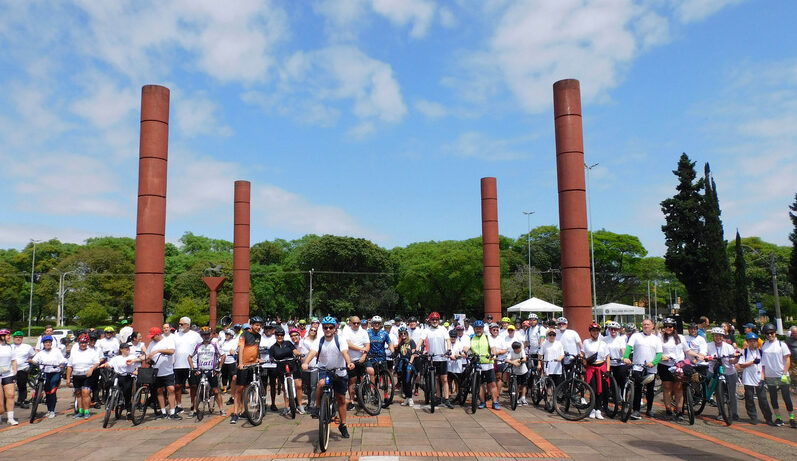 Consulado Geral da Itália promove passeio ciclístico em Porto Alegre