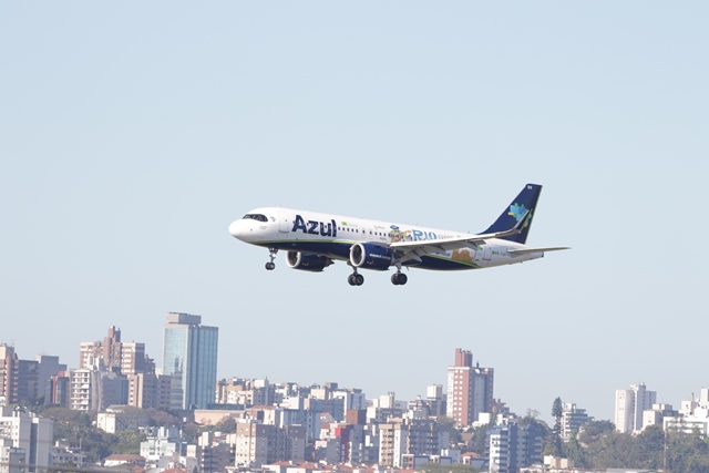 Voos são retomados no Porto Alegre Airport