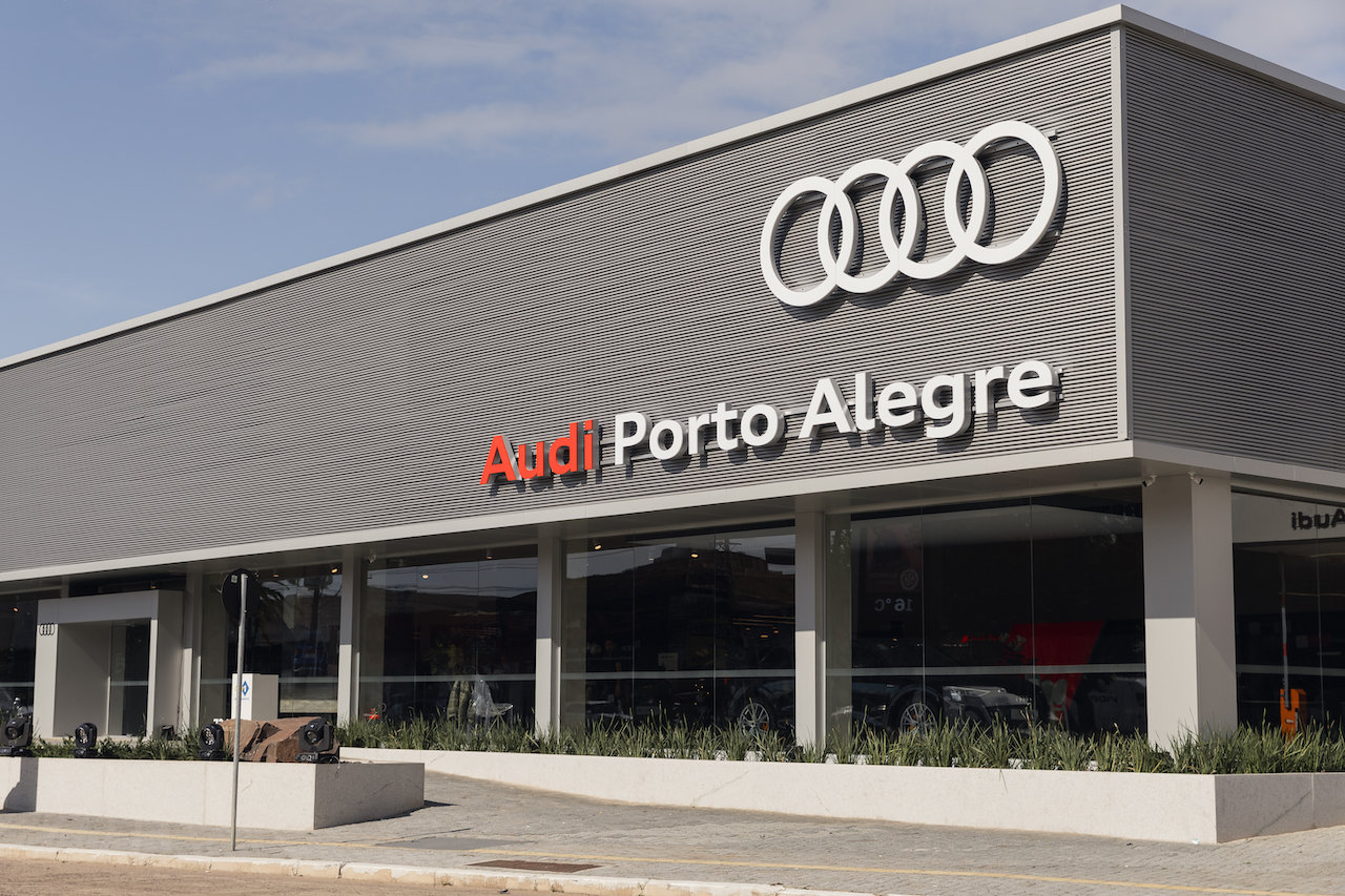 Celebrando 30 anos no país, Audi Brasil reinaugura em Porto Alegre   