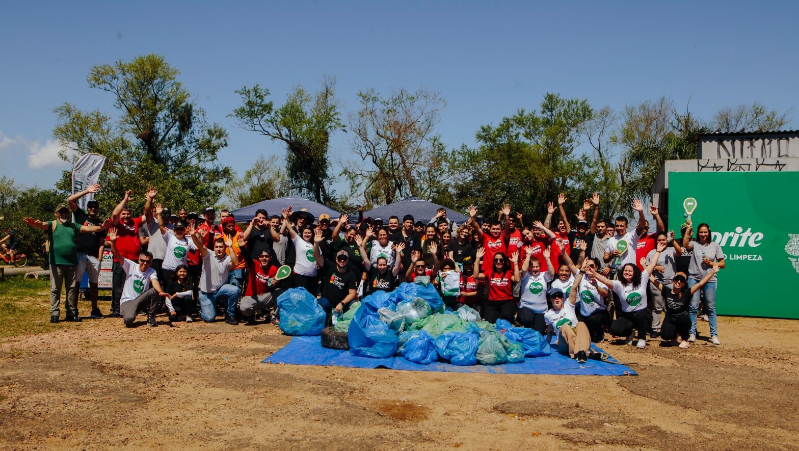 Coca-Cola FEMSA Brasil realizou mutirão de coleta de resíduos em Porto Alegre