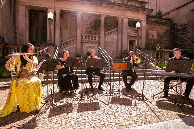 Turnê internacional Notas Tropicais tem largada no Café da Catedral em Porto Alegre