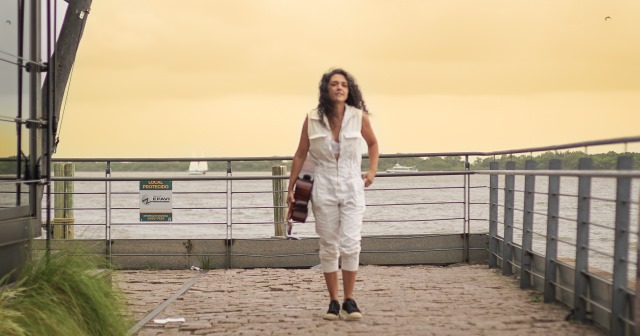 Bourbon Shopping Novo Hamburgo retoma programação do Música na Praça com apresentação de Gabi Nogueira