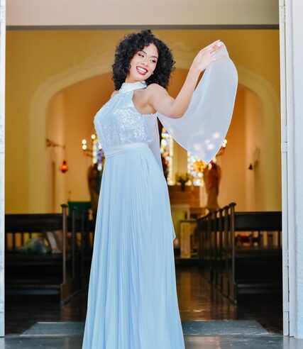 Özel Atelier conquista noivas com vestidos exclusivos