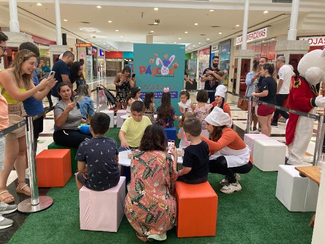 Canoas Shopping promove oficinas infantis e visita do Coelho da Páscoa