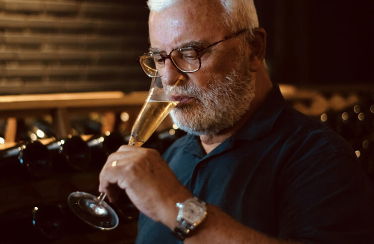 Enólogo Adolfo Lona é atração de noite de degustação no Volupta Wine Bar