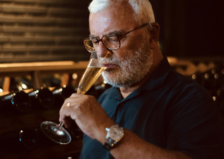 Enólogo Adolfo Lona é atração de noite de degustação no Volupta Wine Bar