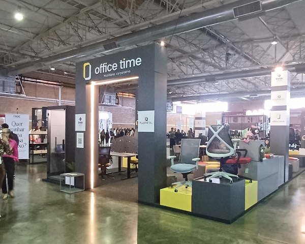Ambientes que impulsionam ideias: Office Time marca presença na Gramado Summit 2025