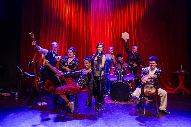 Espetáculo inédito da Cia Rústica, Cabaré do Tempo terá apresentação gratuita no Teatro Simões Lopes Neto neste domingo
