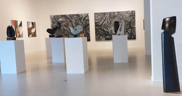 Escultor gaúcho Ricardo Aguiar expõe obras na Galeria de Arte Zuleika Bisacchi, em Curitiba