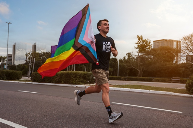 Festival Rainbow Run veste o esporte com as cores da diversidade