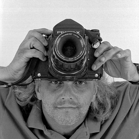 Fotógrafo Fernando Zago apresenta exposição “Amigos Artistas”, no Museu de Arte do Paço