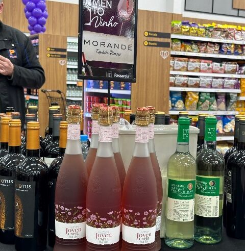 Passarela Supermercados promove degustação de vinhos em suas lojas do RS