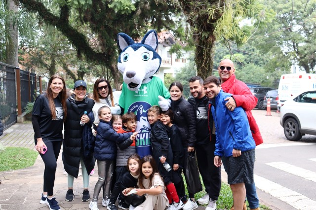 Caminhada solidária arrecada R$ 50 mil para revitalização de praça do bairro Petrópolis