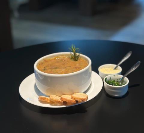 Snooker Tigre estreia cardápio de caldos e vinhos