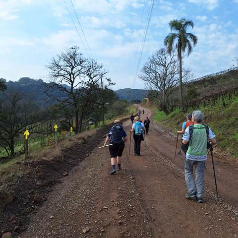 Caminhada Dia de Santiago celebra fé, natureza e a história em Mato Perso no RS