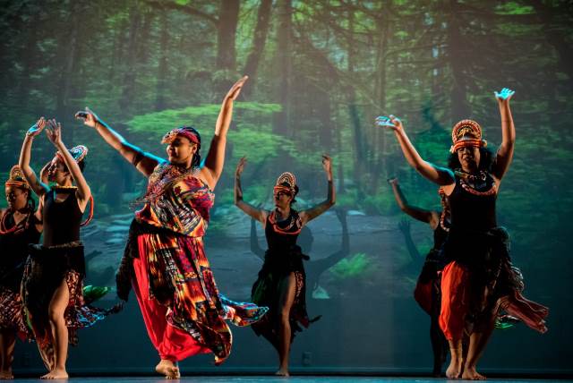 Mostra Porto Negro ocupa bairros de Porto Alegre com arte negra gratuita e acessibilidade