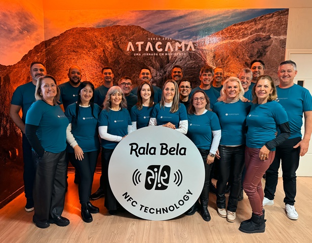 Rala Bela apresenta coleção Verão 2026 em convenção marcada por uma experiência imersiva