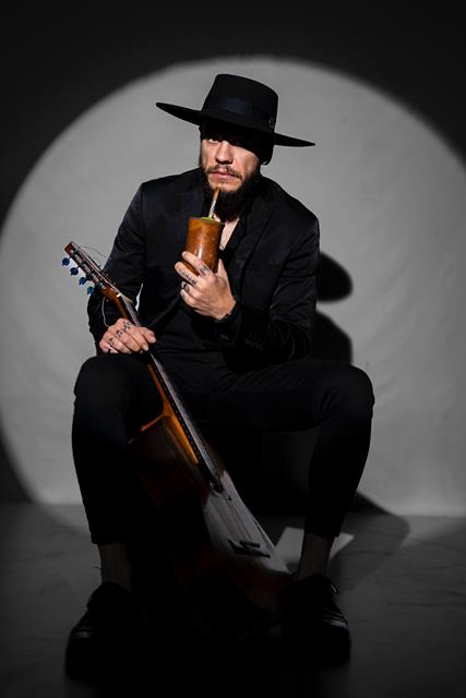Gabriel Selvage apresenta show “RASTRO” neste sábado no Rancho Tabacaray