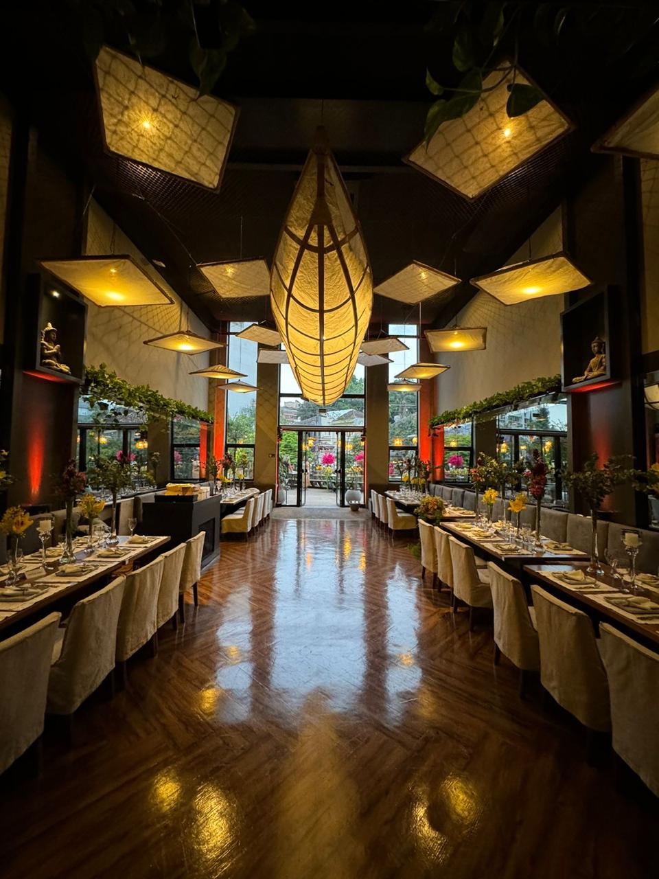 No Asiana, o bambu das luminárias também é arte