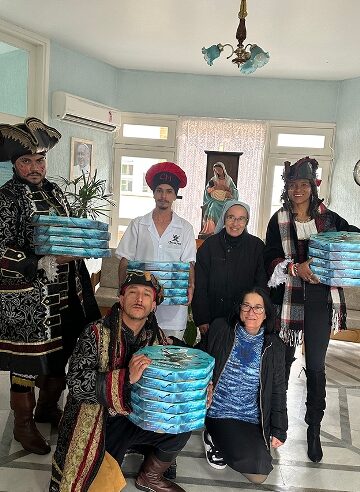 Cara de Mau comemora Dia dos Avós com muita pizza