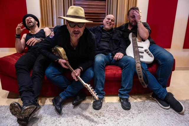 Quinta das Estrelas recebe Fabrício Beck e Bando Alabama na 3ª edição do projeto que reverencia o rock gaúcho no Encouraçado Butikin