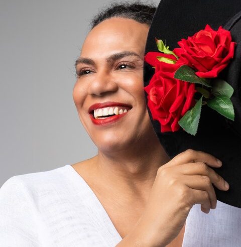 Missioneira – Clássicos do Cancioneiro Gaúcho comemora os 20 anos de carreira de Valéria Barcellos