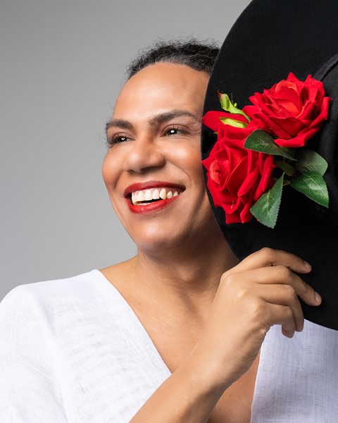 Missioneira – Clássicos do Cancioneiro Gaúcho comemora os 20 anos de carreira de Valéria Barcellos