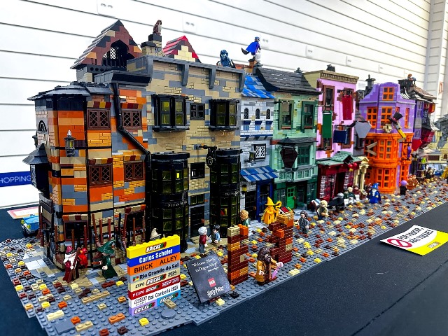 Canoas Shopping recebe a magia dos blocos de montar com a Expo BRICKERS