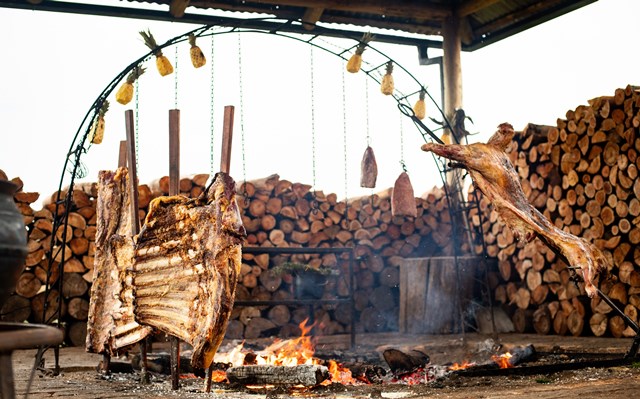 Gastronomia como ativo do turismo: Parador Cambará do Sul aposta em evento temático para celebrar o Dia do Gaúcho