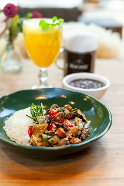 Machry celebra Dia do Gaúcho com pratos tradicionais