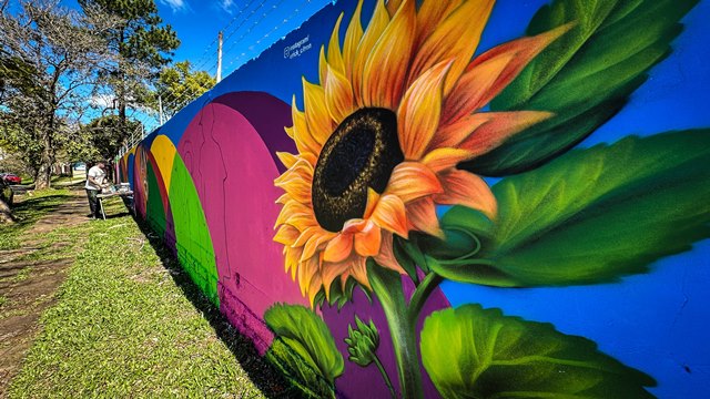 Viva Perifa chega a Porto Alegre e transforma escolas afetadas pelas enchentes em espaços de arte e memória