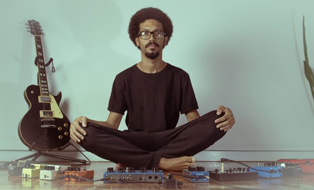 Wagner Menezes estreia performance sonora “desvio” na Casa de Cultura Mario Quintana