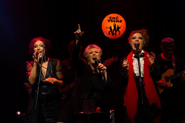 Misturando música e humor, Crê Tinas se apresentam neste domingo no Espaço 373