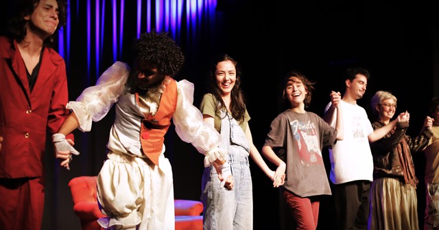 Teatrão!, uma comédia sobre os dilemas dos vinte e poucos anos