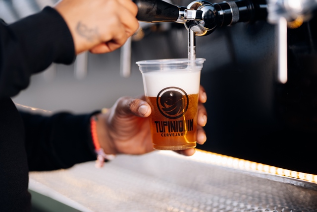 Parque Harmonia reúne bandas típicas e shows em uma Oktoberfest ao ar livre