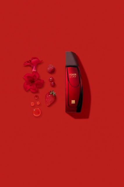 Avon lança primeira fragrância Power Stay com 22 horas de fixação