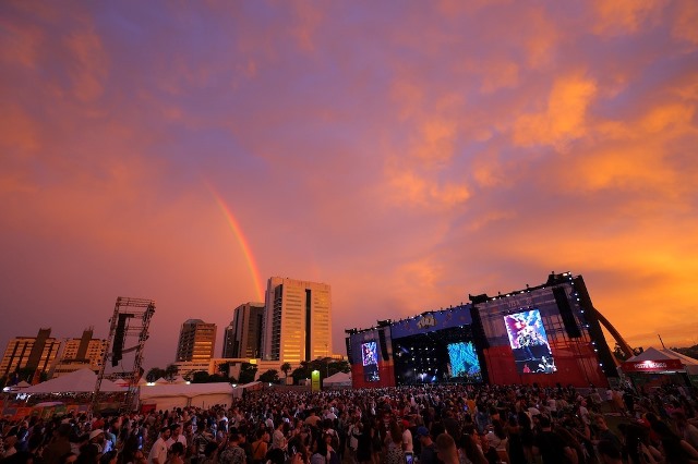 Festival Turá reúne mais de 20 mil pessoas em fim de semana de celebração da música brasileira no Anfiteatro Pôr do Sol