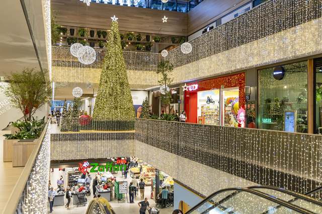 Moinhos Shopping e Bourbon Carlos Gomes celebram Natal com decorações exclusivas e ações temáticas 
